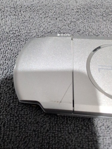 Sony PSP 3001 Silver Handheld System Console Only. No Charger No Battery - Picture 6 of 9