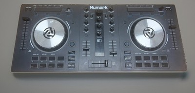 Numark Mixtrack 3 DJ Controller - MT3 2-Deck Virtual DJ USB Console