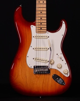 Fender American Professional Stratocaster Sienna Sunburst w/ HSC, 2016 - USED