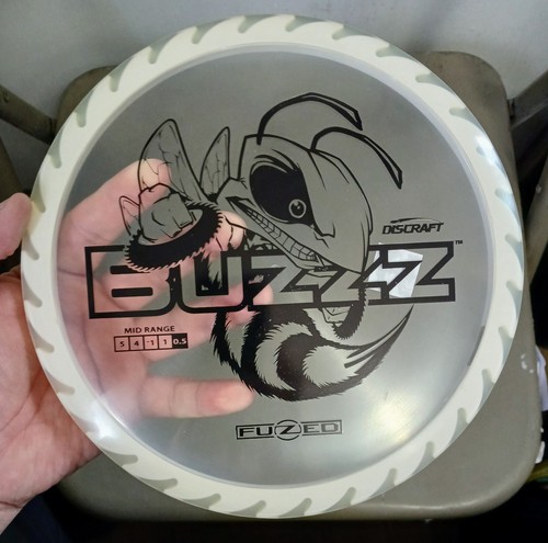 Discraft BuZzzSaw 🧠 Black On White 🧠 New FuZed BuZzz Saw 177+ New Release 2025 - Picture 7 of 8
