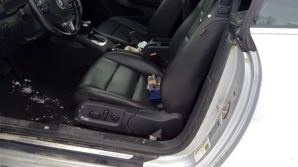 EOS       2011 Transmission Shift 2068202 - Image 3 of 4