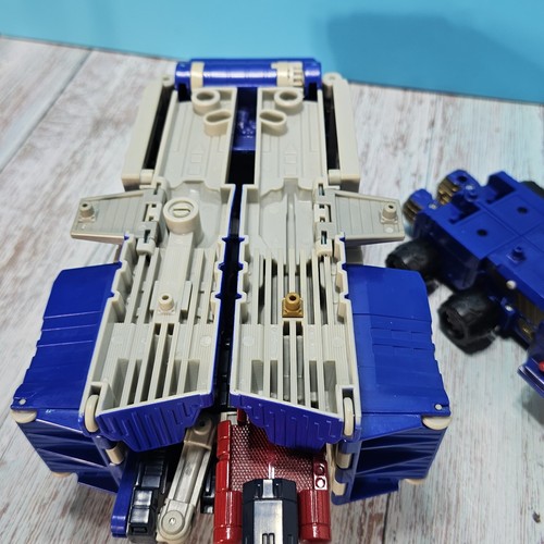 2002 Transformers Armada Super Class Optimus Prime & Sparkplug - Picture 9 of 15