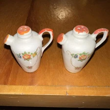 Vintage Water Jug Pitcher SALT & PEPPER Shakers Ceramic Made in Japan