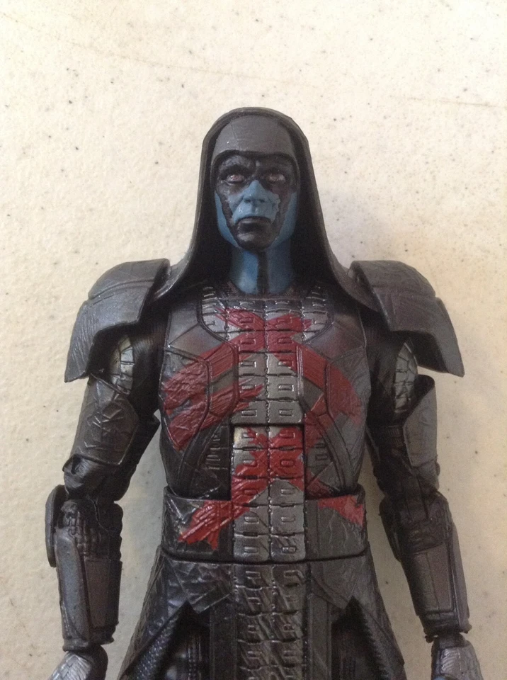 Figura suelta Hasbro Marvel Legends MCU Ronan el Acusador 6" sin BAF Foto 2 de 4