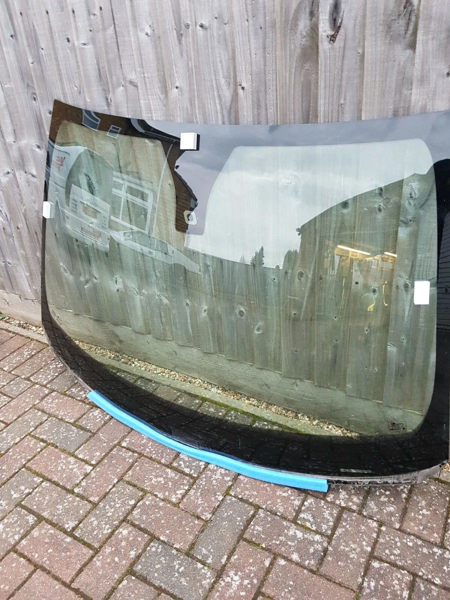 Volvo c30 windscreen deals