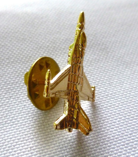 FIGHTER JET AIRCRAFT LAPEL PIN Gold Coloring with Butterfly Clasp >NEW
