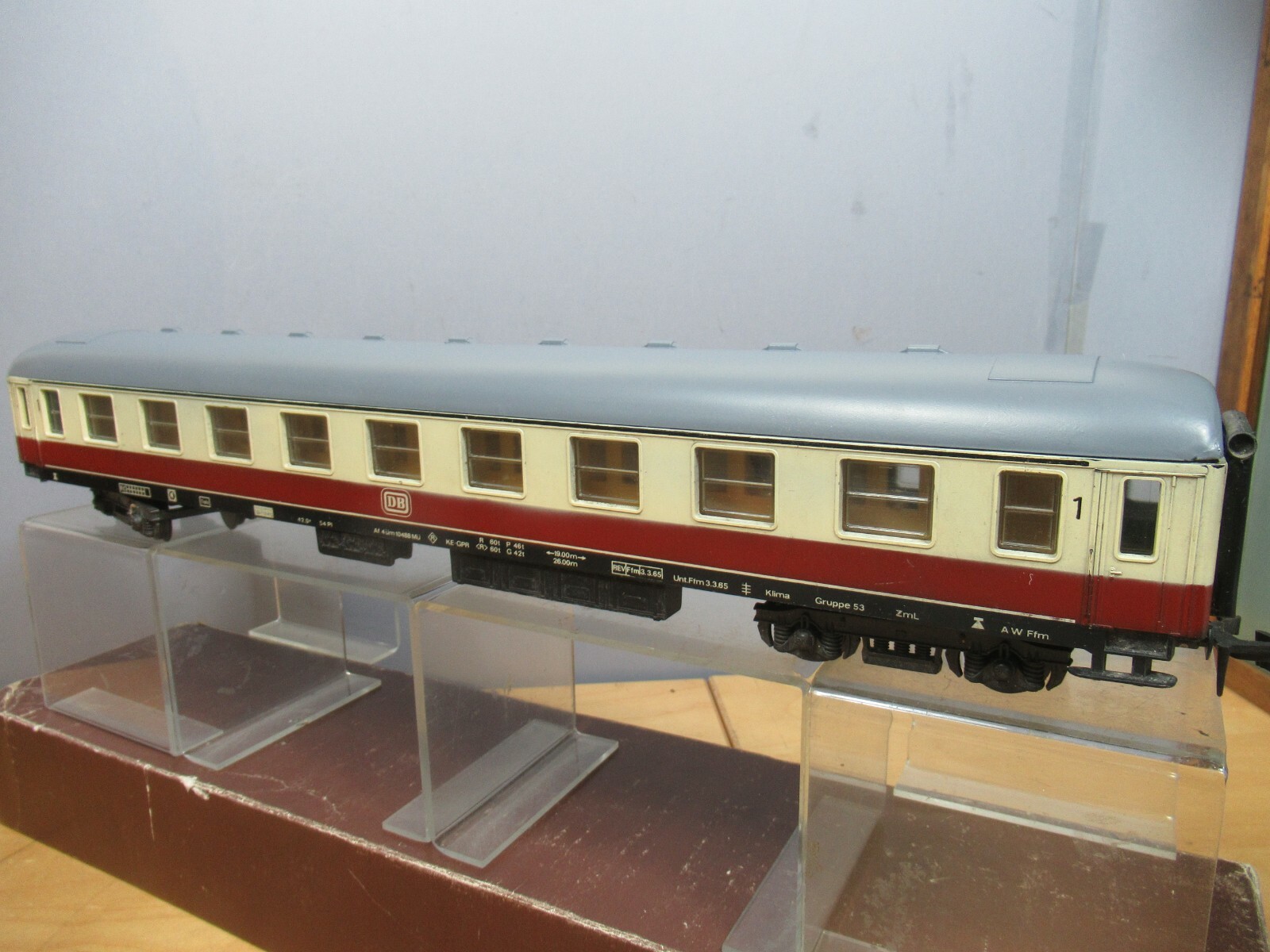 Picture 2 of 8