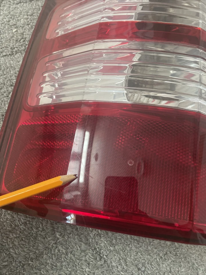 Original Mopar Jeep Liberty luz trasera conductor izquierdo 2008-2010 55157347ab OEM usado Foto 2 de 4