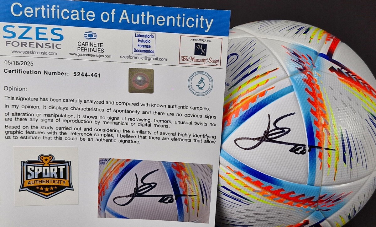 2022年ワールドカップでメッシがサインしたサッカーボール Lionel Messi World cup QATAR 2022 Hand Signed COA Free shipping | eBay