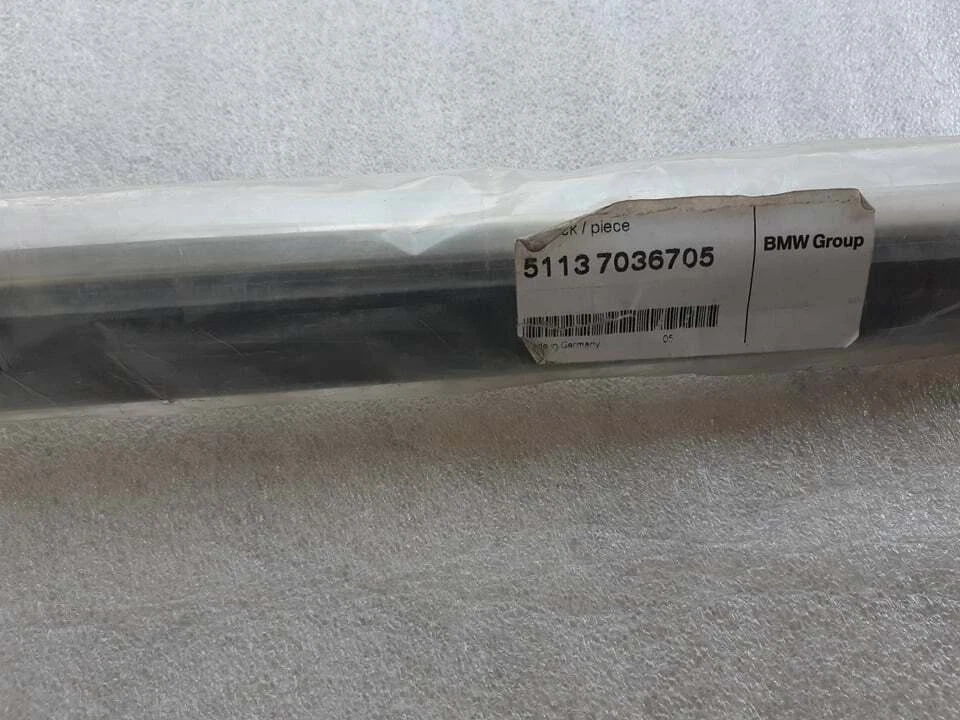 BMW GENUINE NEW CHROM Moulding Door Primed Front Left E39 -9/00 
