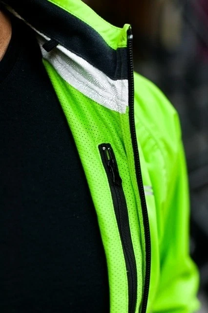 SUGOI Majik Shell Jacket Mens Large Bright Green Waterproof Shell Reflective - Image 3 of 3