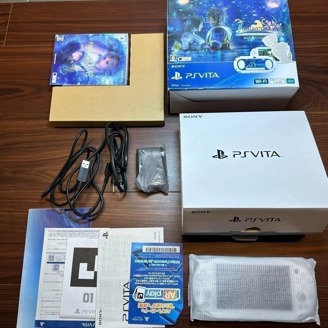 Console PS Vita Slim PCH-2000 Avec Boîte Et Accessoires - Occasion Quasi Neuf, Wi-Fi, Région Libre, Japon