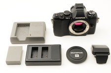 Boîtier sans miroir numérique Olympus OM-D E-M5 noir【S/C 2649 !NEUF avec...