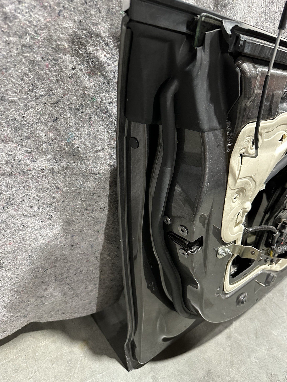 14-19 Maserati Ghibli Front Left Driver Side Door Shell Panel GRAY OEM