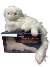 Vintage RadioShack Pettable Fluffy Cat AM/FM Portable Radio White Tested Works