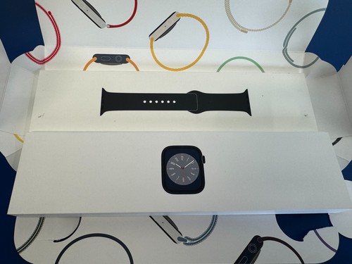 Apple Watch Series 8 (GPS) 41mm Midnight Aluminium avec Bracelet Midnight Sport - Photo 4 sur 10