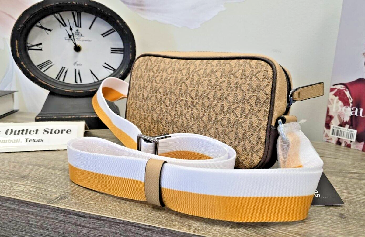 『レイモンド』MICHAEL KORSバック Brand New - MICHAEL KORS Rivington Striped Logo Camera Bag w