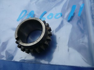 Suzuki DR 600 Typ SN41A Steuerkettenzahnrad  Zahnrad Sprocket Cam Chain Drive