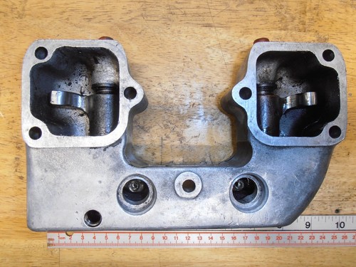 Harley Ironhead Sportster Early Rocker Box - Picture 6 of 12