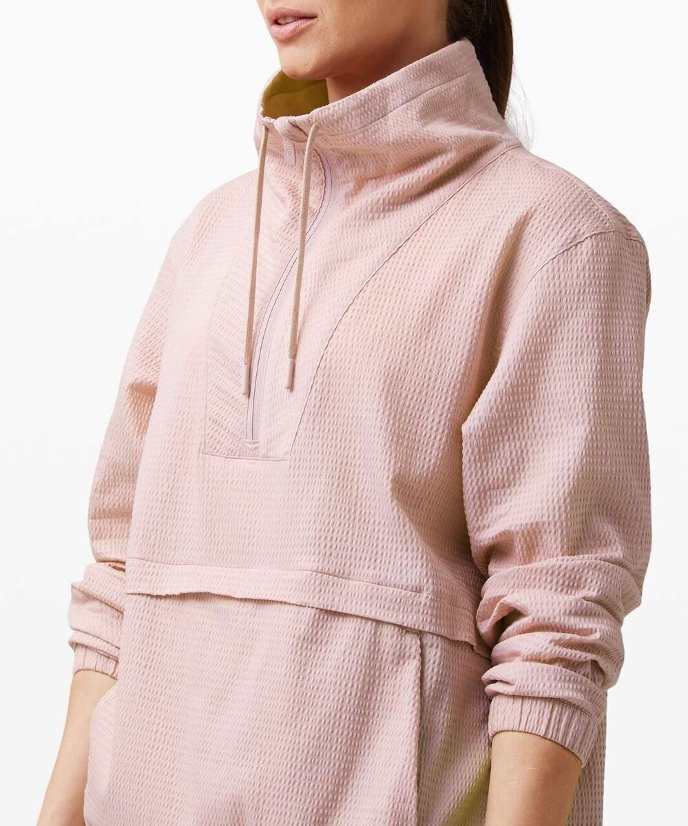 NWT Women Lululemon Pack Light Pullover Packable Jacket in NWT Women Lululemon Pack Light Pullover Packable Jacket in