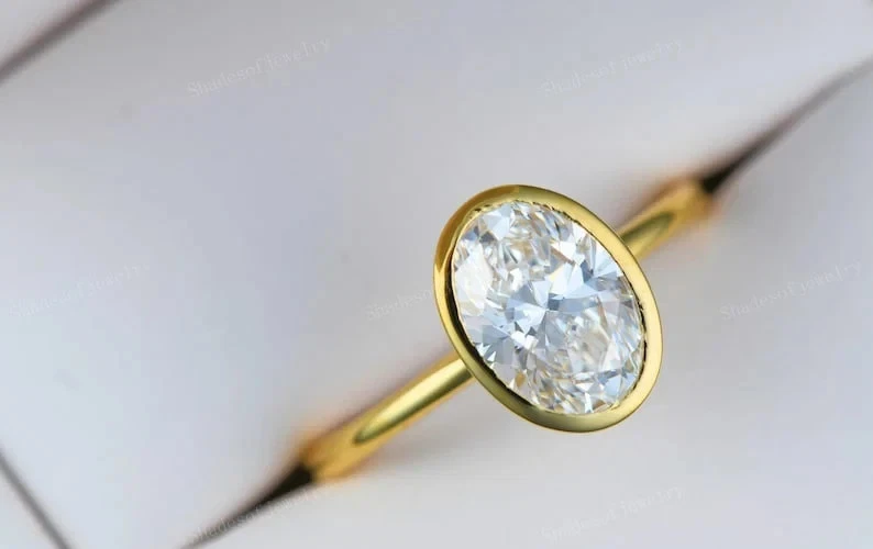 2.00Ct Oval-Cut VS1 Lab Grown Diamond Bezel Engagement Ring 14k Yellow Gold - Image 3 of 4