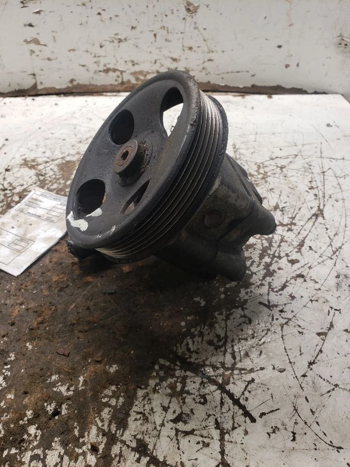 Power Steering Pump Thru 9/02 Fits 01-03 INFINITI QX4 1362894 - Image 2 of 4