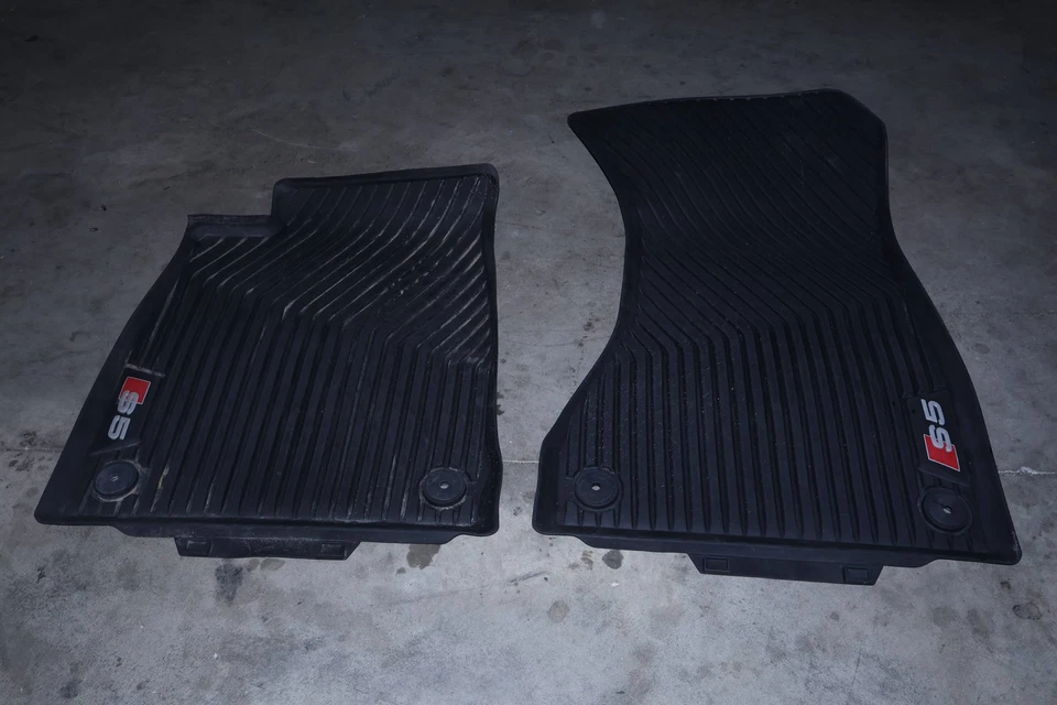 2018 AUDI S5 3,0 л — НАБОР РЕЗИНОВЫХ НАПОЛЬНЫХ КОВРИКОВ 8W7061221B - Изображение 4 из 4