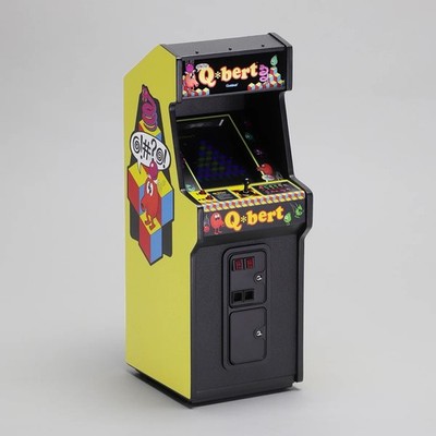 中古1/6スケールQ*bertレプリカミニアーケードゲーム機 Q*bert Replicade Arcade Toy 1/6 Scale by New Wave Toys | eBay