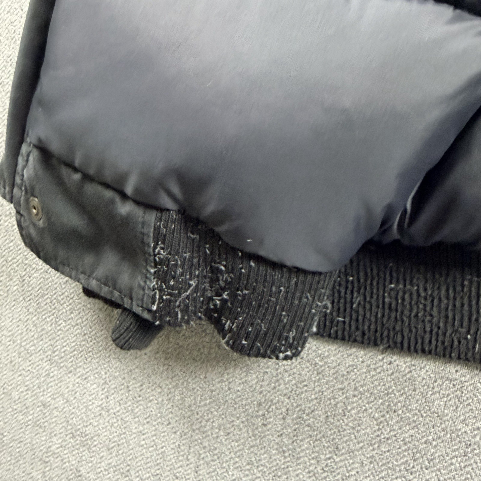 Canada Goose Chilliwack Bomber Black Fur Hood Men’s Size XS Fits S Down Jacket thumbnail 18