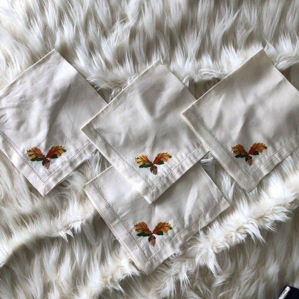 Juego de 4 servilletas bordadas de bellota blanca de acción de gracias de tela de algodón de lino otoño Foto 2 de 4