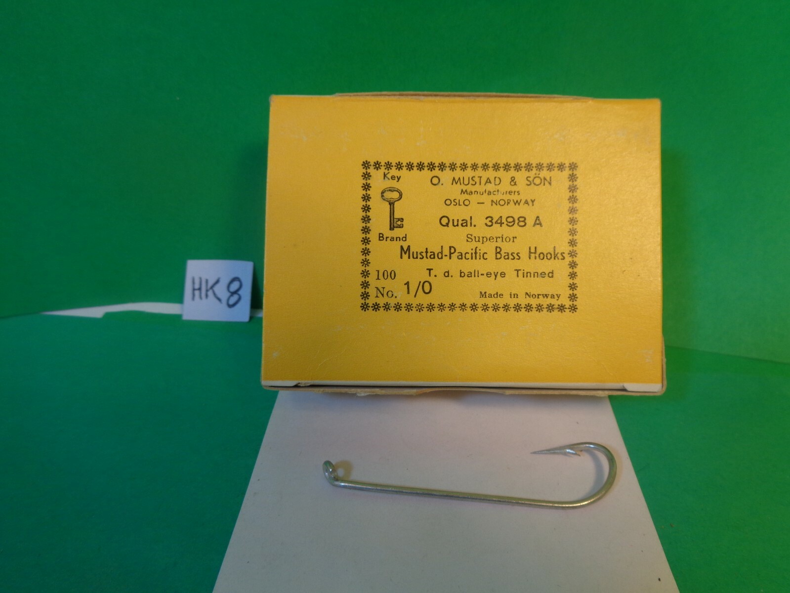 Mustad E-Z Baiter Hooks (Point Curved-In) 39977-DT - 100 Pack - Alario Bros