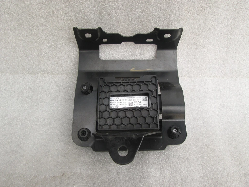 2019 2020 Honda Odyssey Adaptive Cruise Distance Control W/Bracket 36801THRA220 - Image 2 of 4