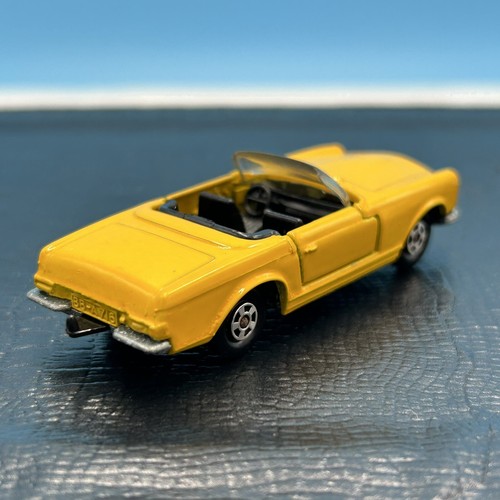Matchbox Lesney Superfast 27 Mercedes Benz 230SL yellow black interior Near mint - Picture 5 of 10