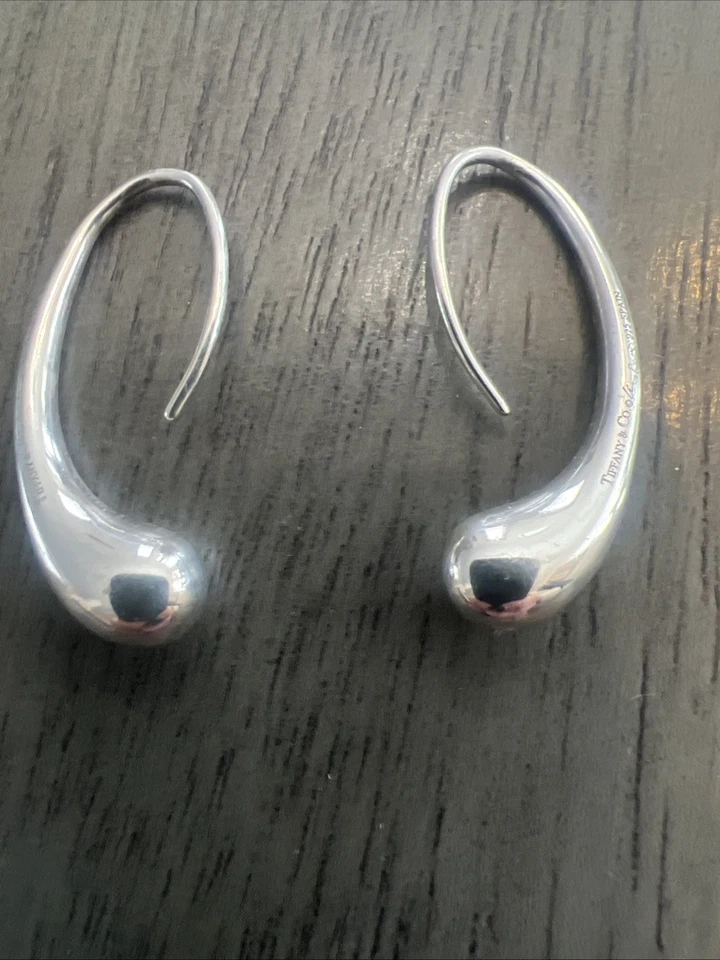 Pendiente Tiffany & Co. Elsa Peretti Lágrima Plata de Ley 925 De Colección Foto 4 de 4