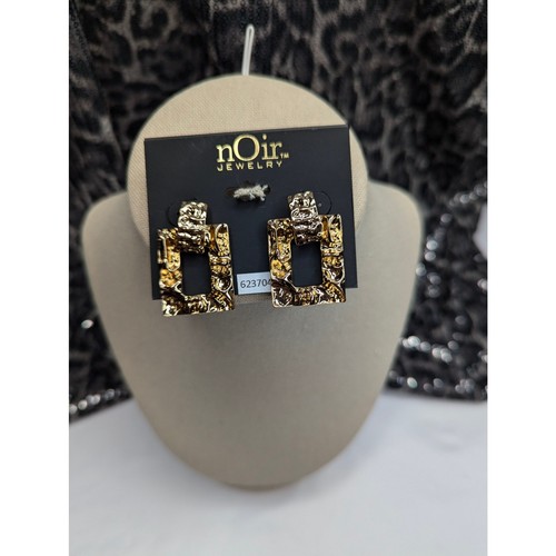 nOir Chunky Gold Hammered Square Drop Earrings - Picture 2 of 7
