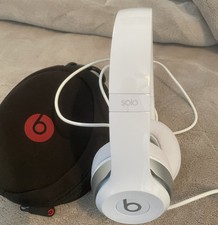 Beats by Dr. Dre Solo wired Over-ear Headphones White With Pouch