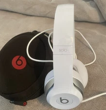 Beats by Dr. Dre Solo wired Over-ear  Headphones White With Pouch