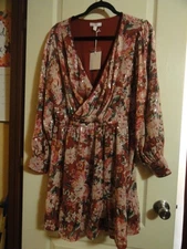 NWT LAUREN CONRAD LARGE LONG SLEEVE BURGUNDY FLORAL FIT FLARE SEQUIN DRESS (TUB1