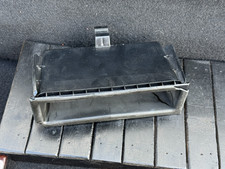 Mercedes Benz W208 W210 Ablagefach Mittelkonsole E 9410022 Staufach Mercedes Benz W208 W210 Ablagefach Mittelkonsole E 9410022 Staufach