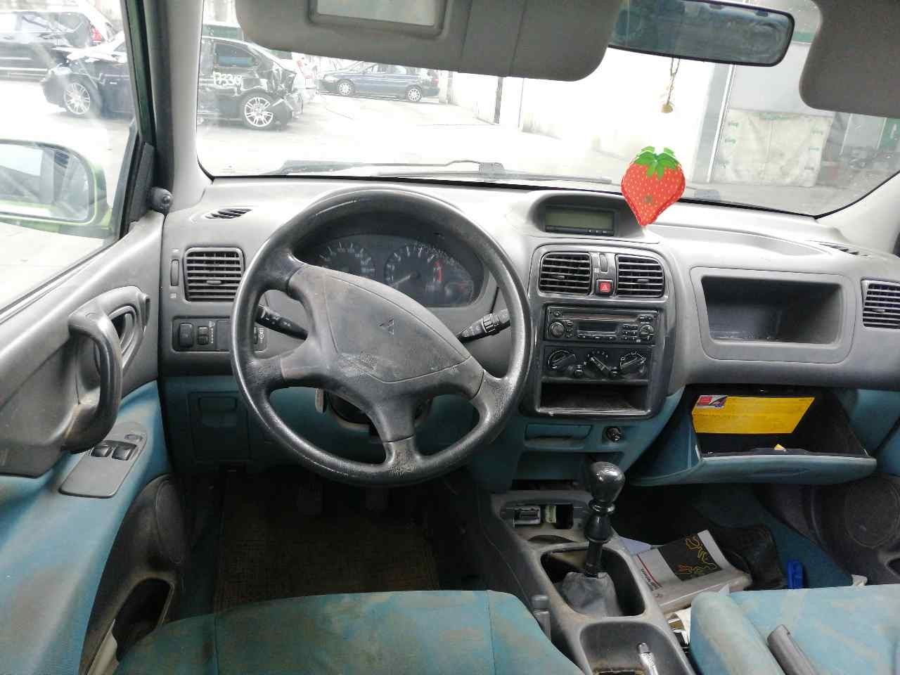 Foto 8 di 10