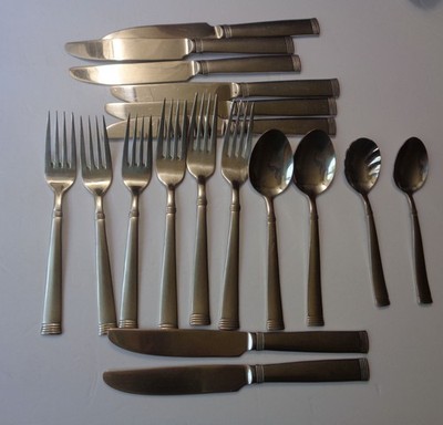 Wallace Napoli Frost Stainless 18/10 Flatware Lot of 18 (Knives, Forks, Spoons)