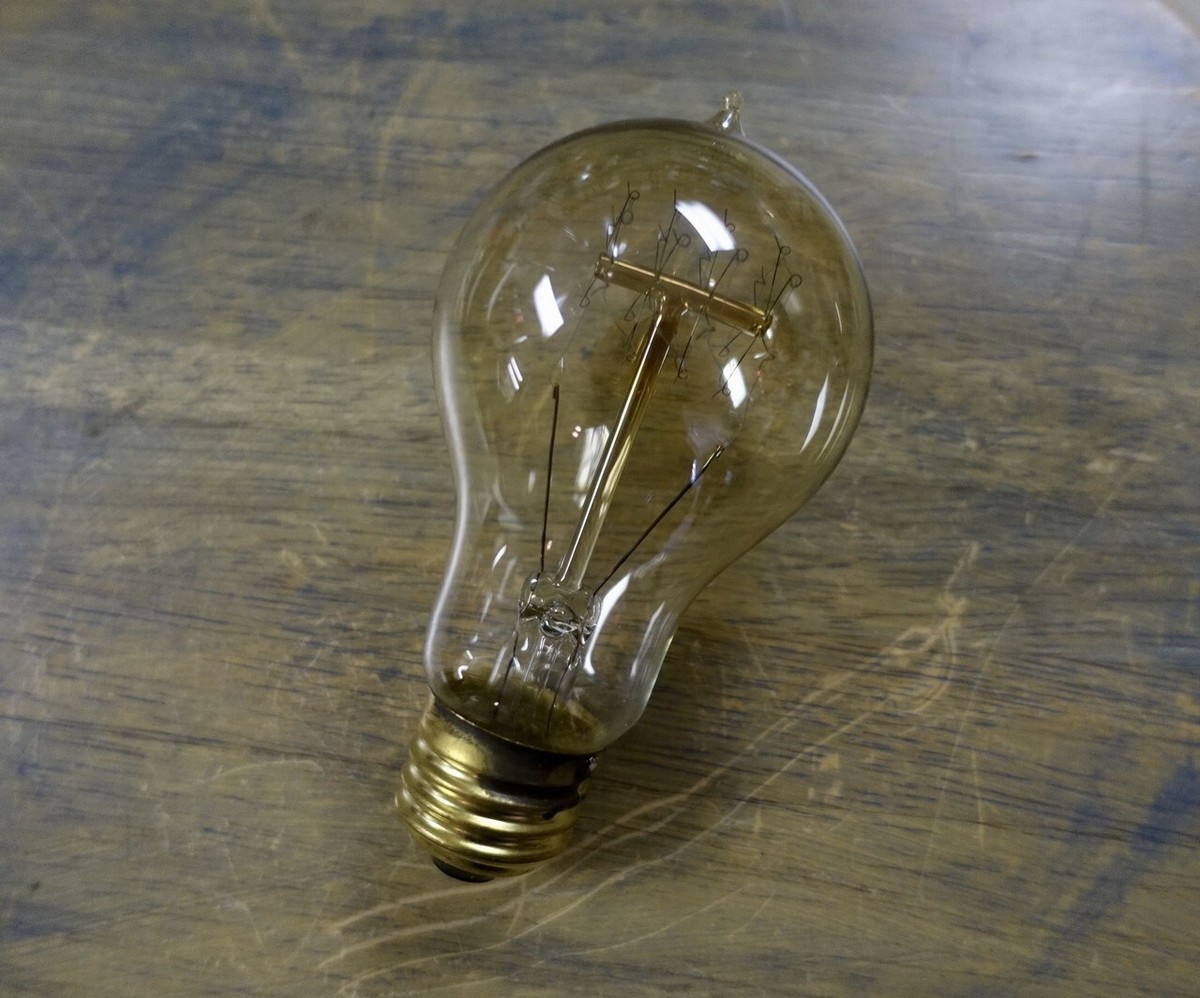 LOT: 4 Edison Globe Light Bulbs, 60 watt Quad Loop Filament
