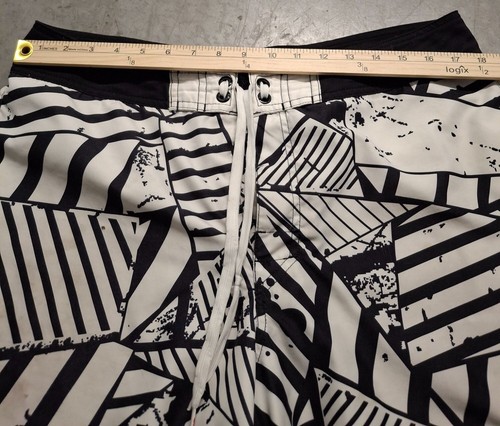 Tony Hawk Mens Geometric Swim Trunks Blue Flame Accent Black/White Size 36 READ - Picture 4 of 9