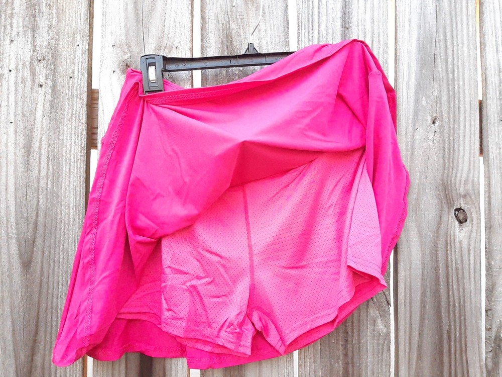 Fulebelle 16 Inch Tennis Skirt in Raspberry Hot Pink Size M NWT