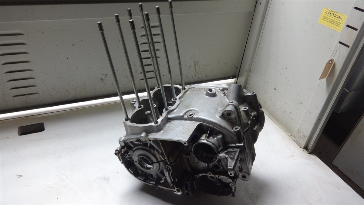 1981 YAMAHA XS650 XS 650 YM174B. ENGINE CRANKCASE CASES | eBay
