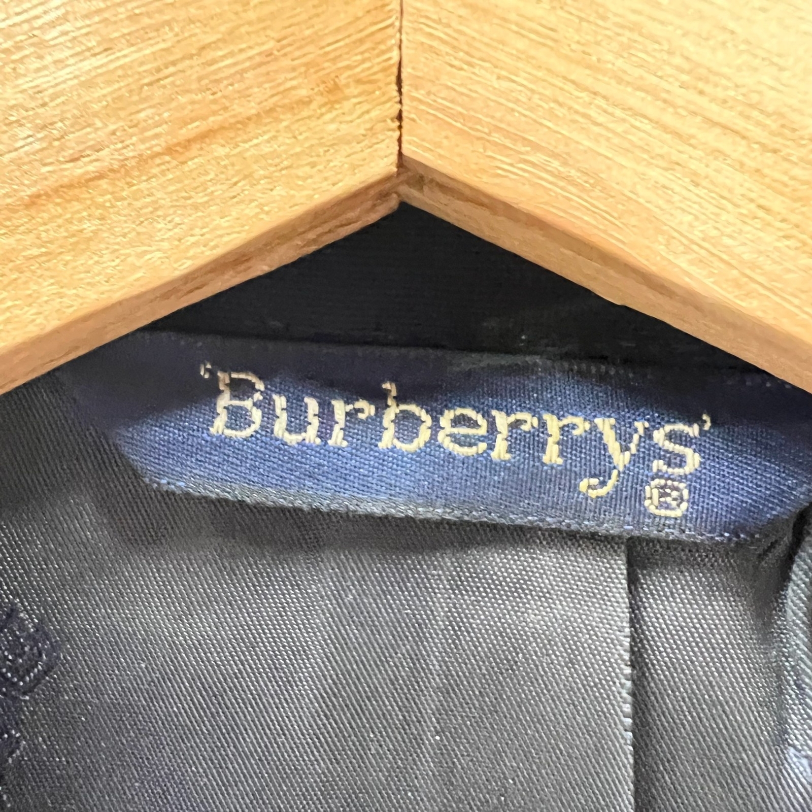 VINTAGE Burberrys suit sz 8 2 piece jacket skirt navy blue 1970's