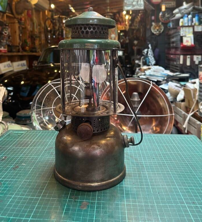 Coleman L427 Lantern manufactured in October 1929 rare Very Coleman L427 Lantern manufactured in October 1929 rare Very