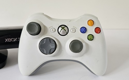 Xbox 360 Kinect Sensor Bar Camera & White Controller - Genuine Microsoft Bundle - Picture 2 of 10