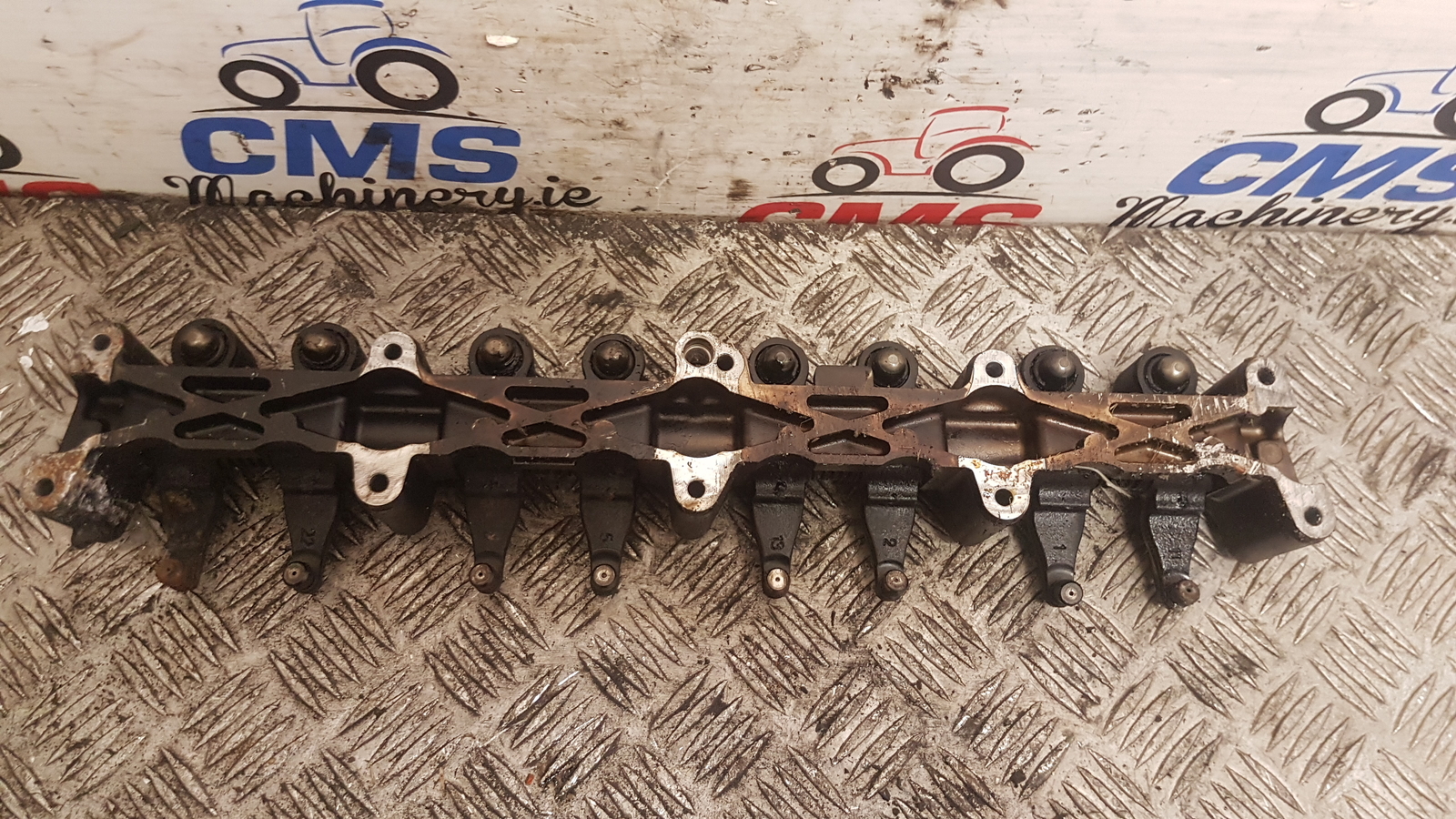 New Holland T5.120 Engine Rocker Shaft Assy 5801702179, 5801702180  