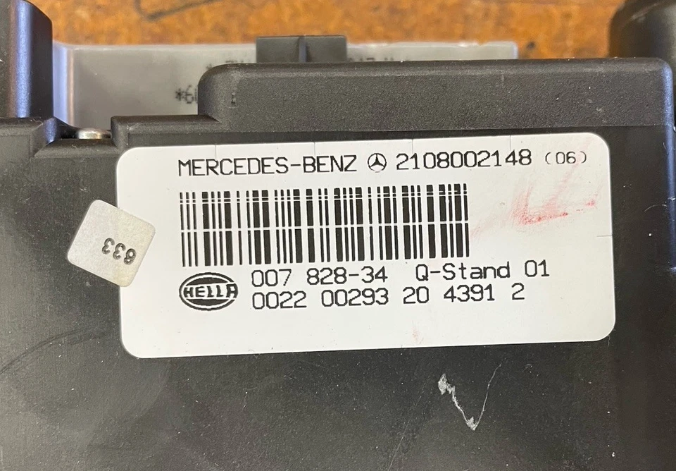 Bomba de vacío de bloqueo central 98-03 Mercedes W210 E300 E320 E430 CLK320 OEM Foto 3 de 4